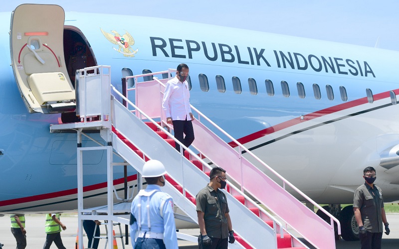 Jokowi Terbang Langsung ke NTT, Tinjau Sejumlah Lokasi Terdampak Bencana