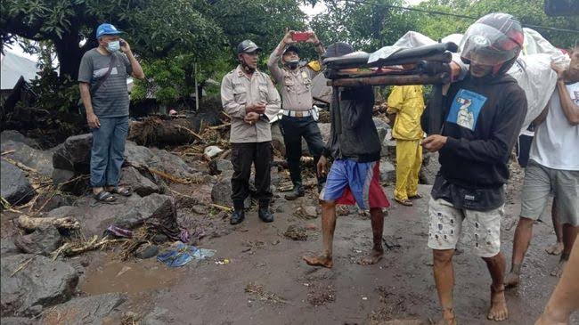 Total Korban Meninggal Akibat Banjir Bandang NTT Jadi 165 Orang