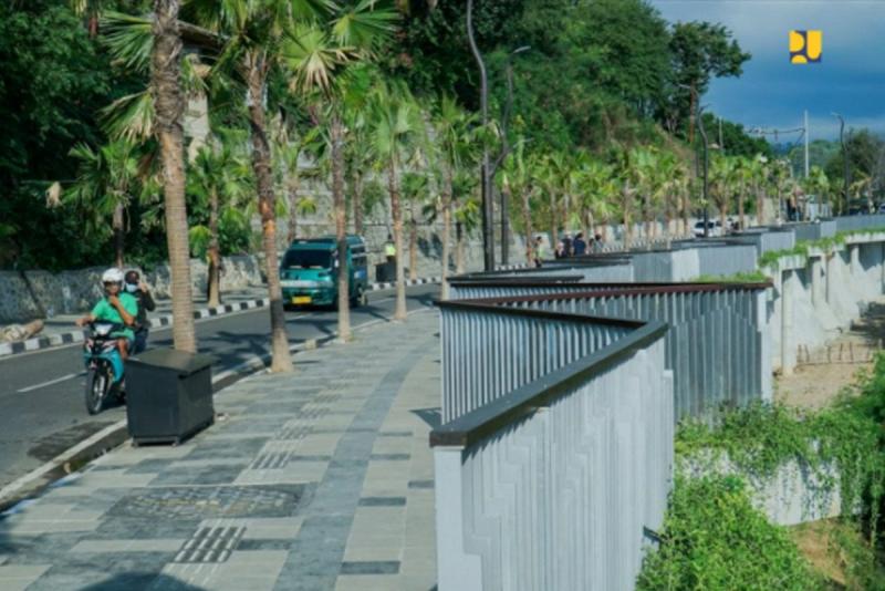 Jadi Wisata Priorotas, Kini Hadir Jalan Trotoar Premium di Labuan Bajo