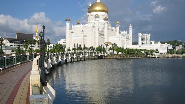 Yuk Intip Gaji Pekerja WNI Yang Bekerja di Brunei Darussalam